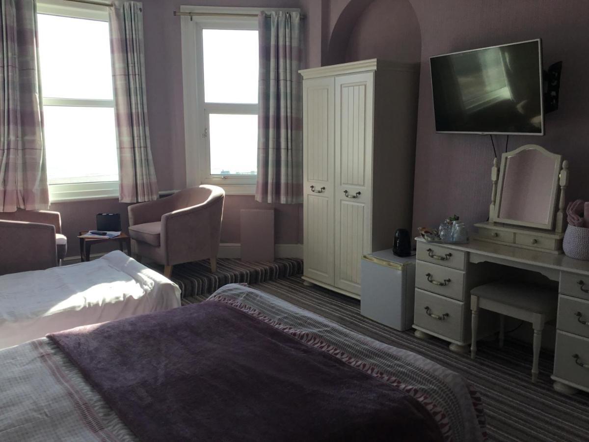 The Coventry Guest House โลเวสทอฟต์ ภายนอก รูปภาพ