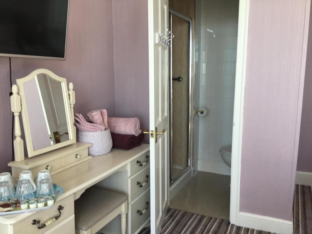 The Coventry Guest House โลเวสทอฟต์ ภายนอก รูปภาพ