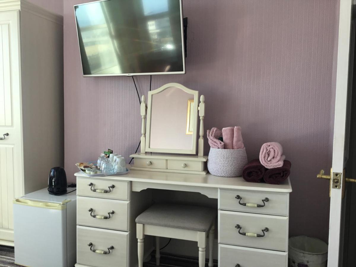 The Coventry Guest House โลเวสทอฟต์ ภายนอก รูปภาพ