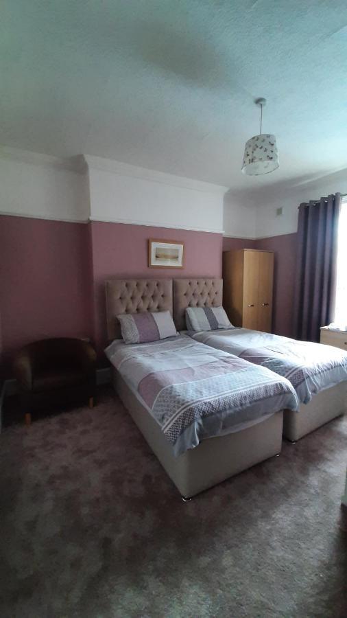 The Coventry Guest House โลเวสทอฟต์ ภายนอก รูปภาพ