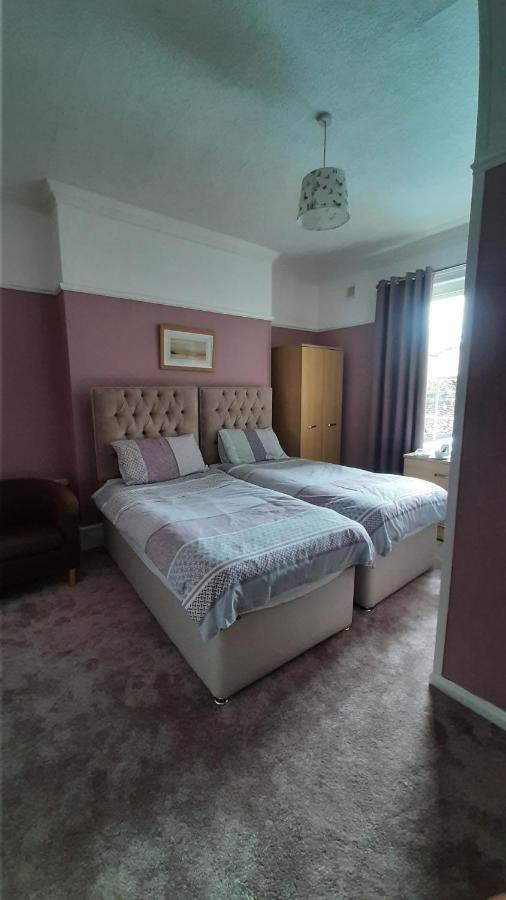 The Coventry Guest House โลเวสทอฟต์ ภายนอก รูปภาพ